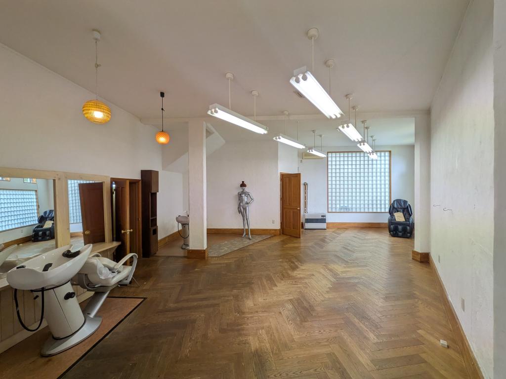 北斗町３丁目２０２番　店舗付戸建 内観