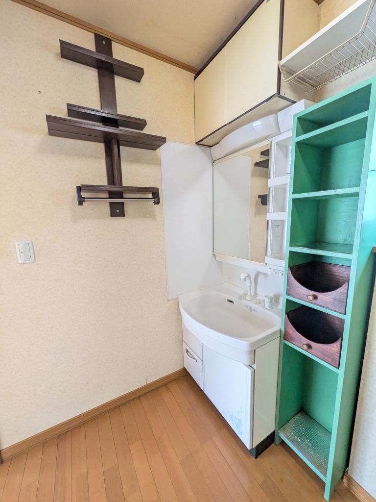美芳町６丁目１番　戸建て 内観