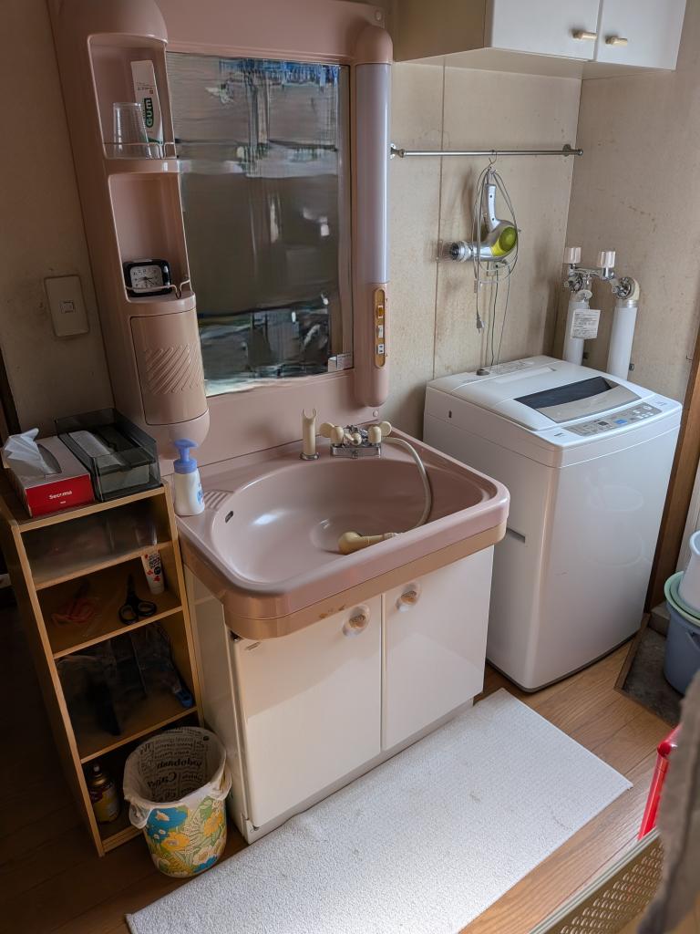 留辺蘂町旭中央２９番　戸建て 内観