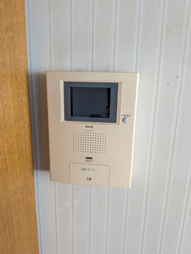 朝日町１４番　戸建て 内観