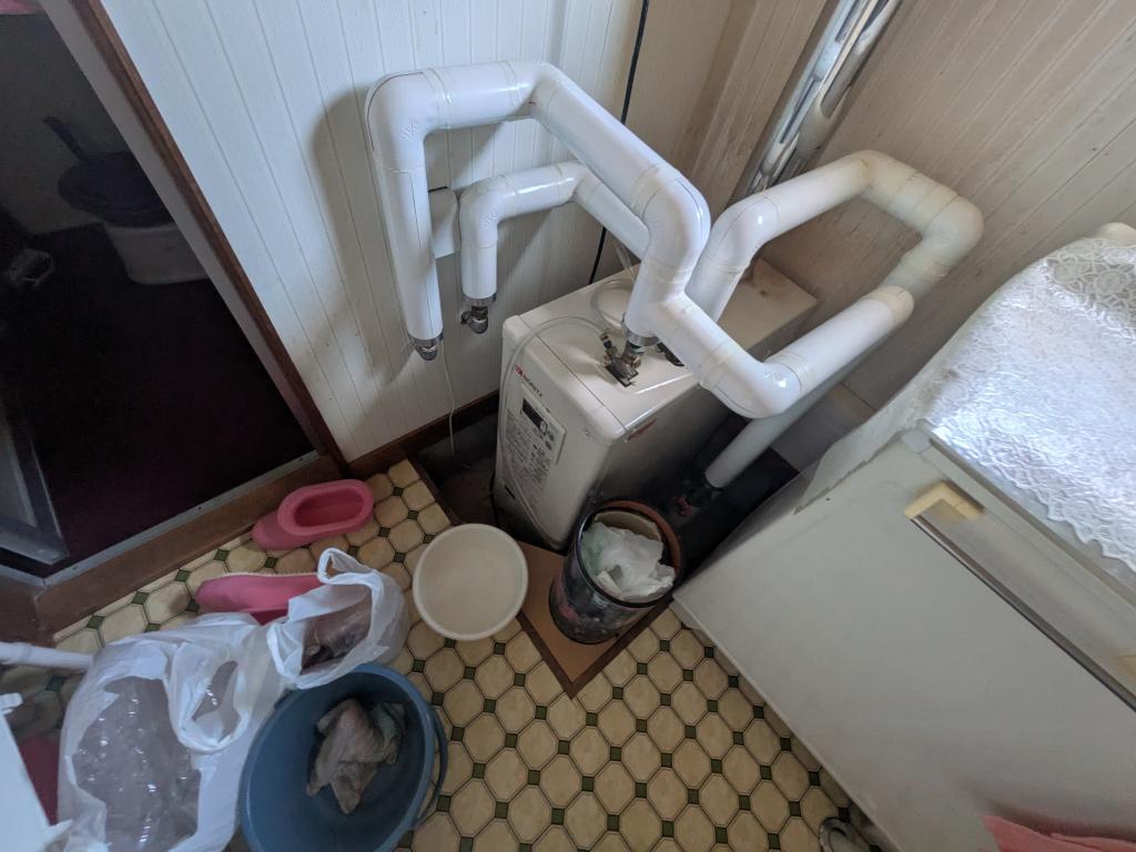 朝日町１４番　戸建て 内観