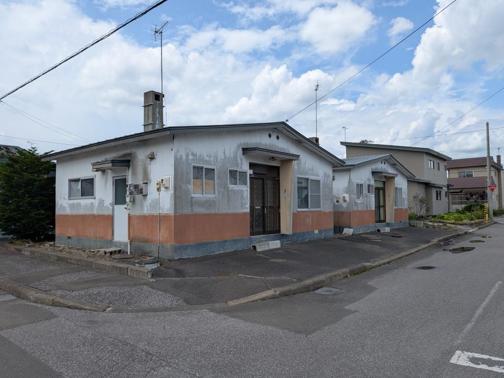 泉町４丁目１６７番　戸建て 内観