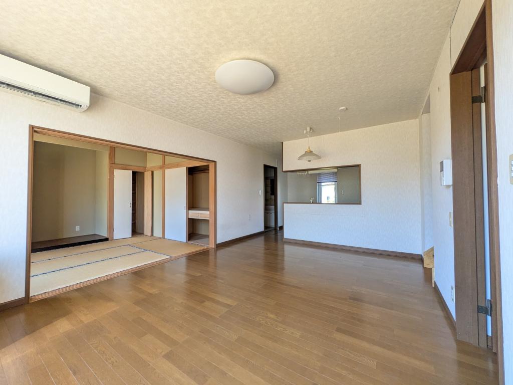 上ところ２３６番　戸建て 内観