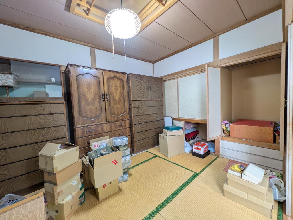 緑ヶ丘３丁目４２番　戸建て 内観
