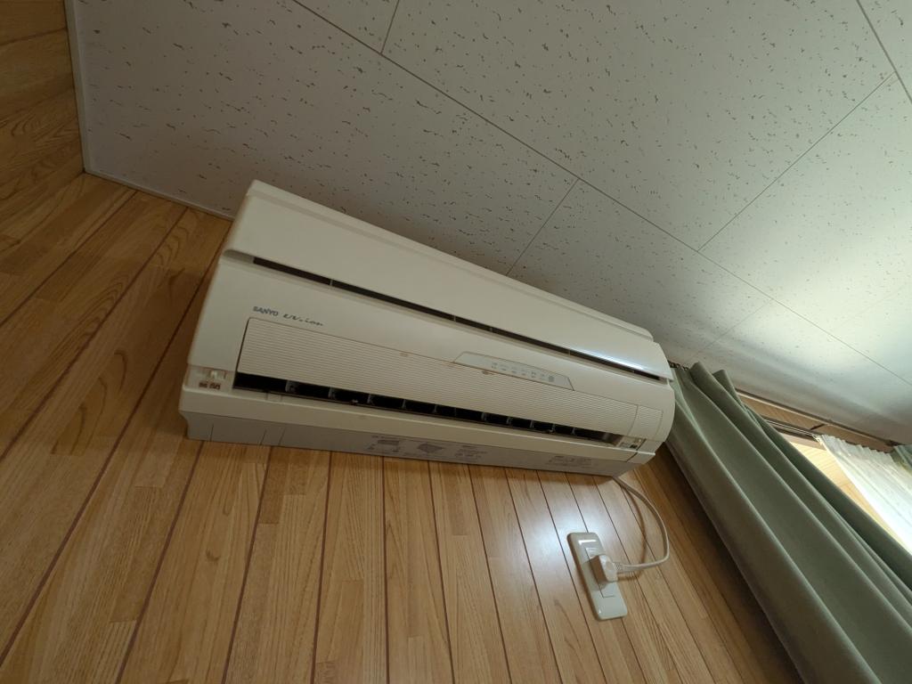 朝日町１８番　戸建て 内観