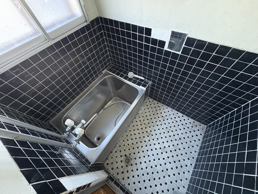 南町２丁目２番　戸建て 内観