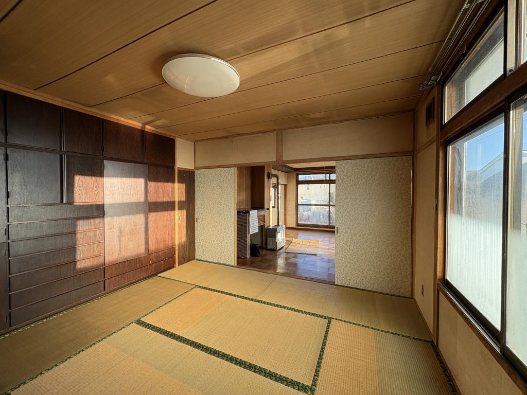 南町２丁目２番　戸建て 内観