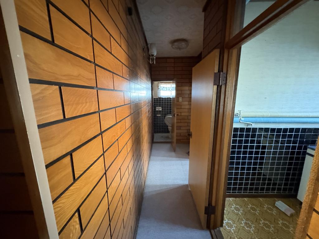南町２丁目２番　戸建て 内観