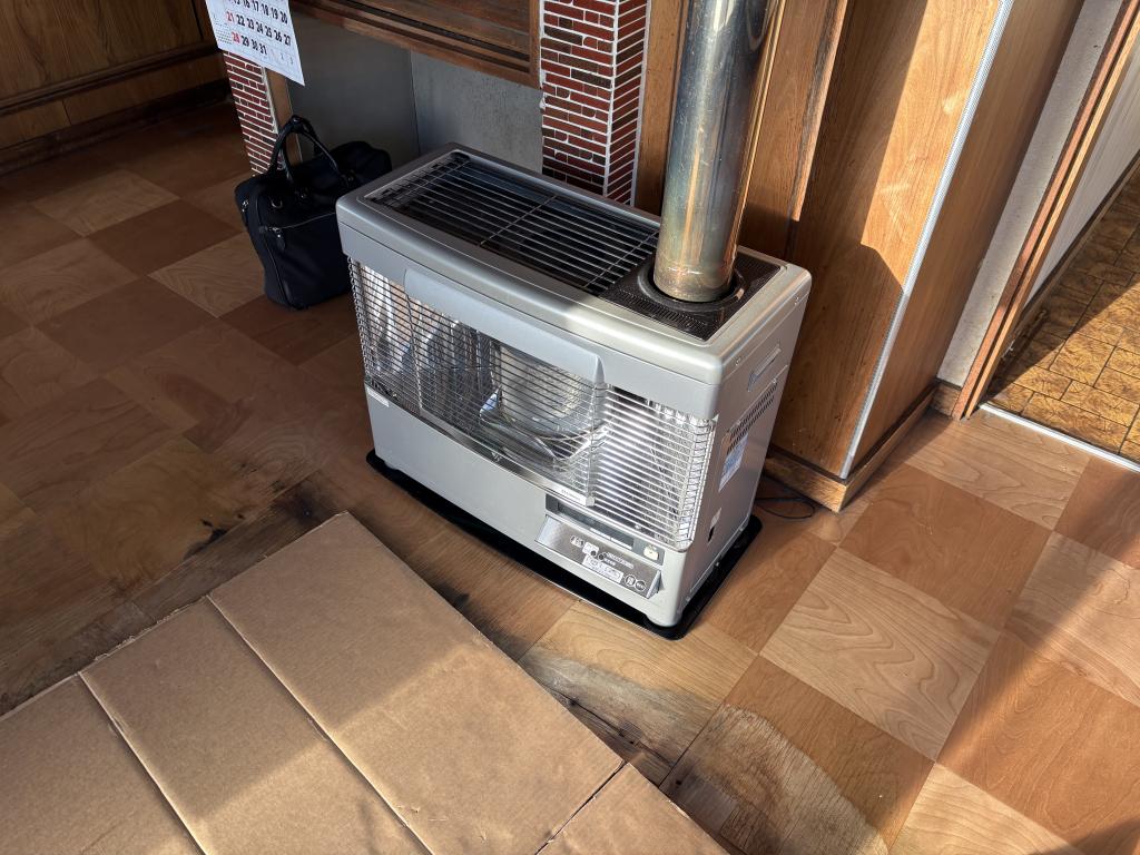 南町２丁目２番　戸建て 内観