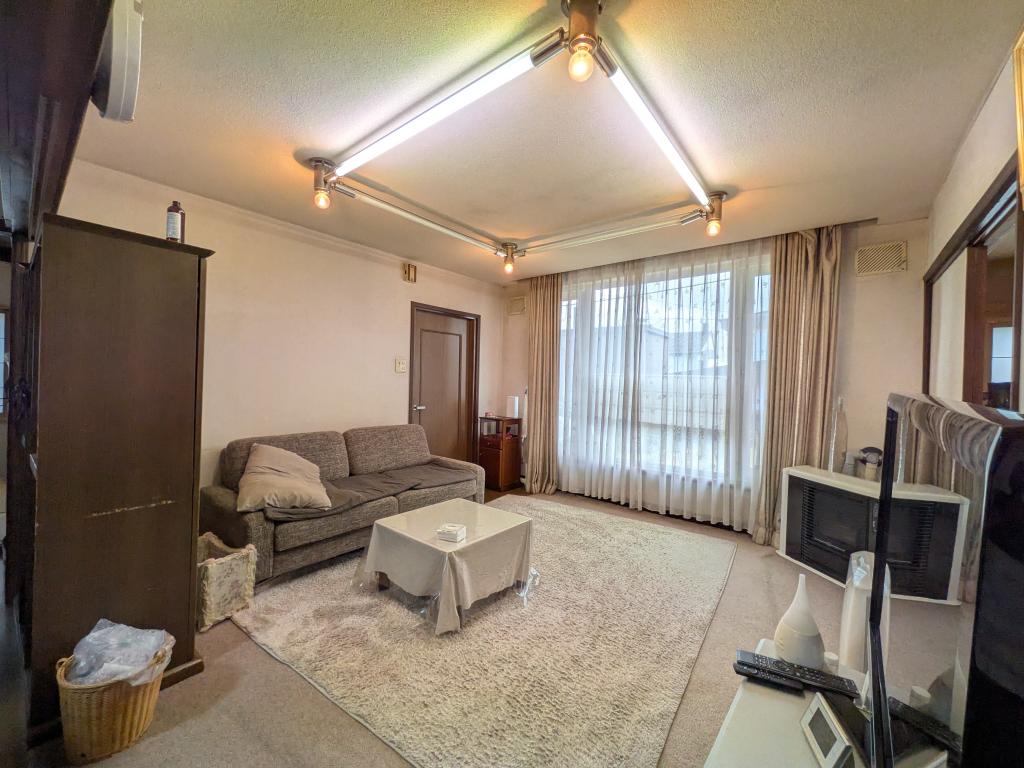 寿町４丁目８番　戸建て 内観