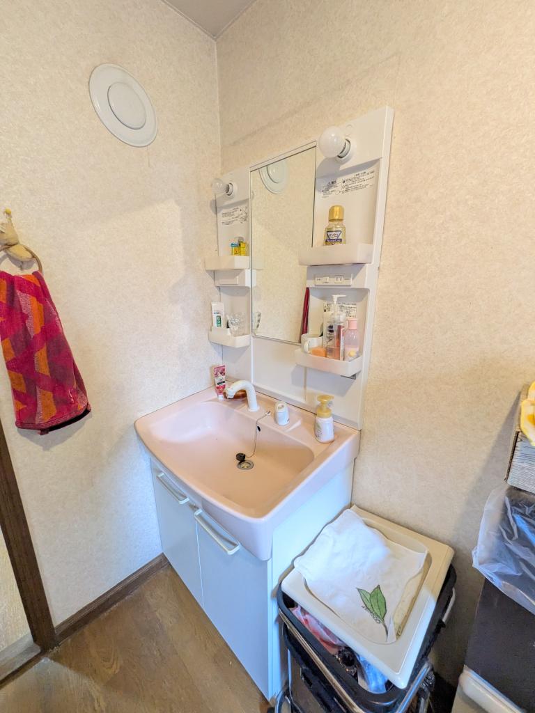 寿町４丁目８番　戸建て 内観