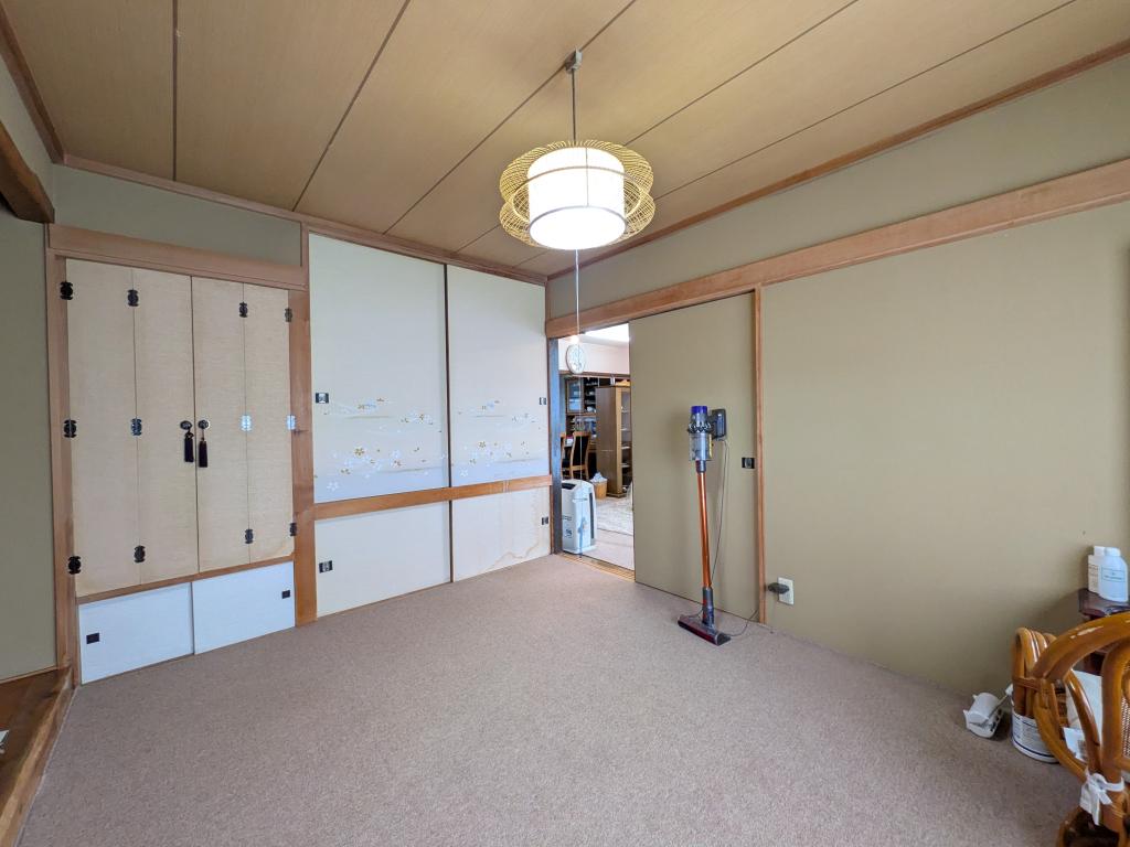 寿町４丁目８番　戸建て 内観
